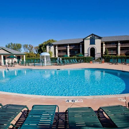 Holiday Inn Club Vacations At Lake Geneva Resort Exterior photo
