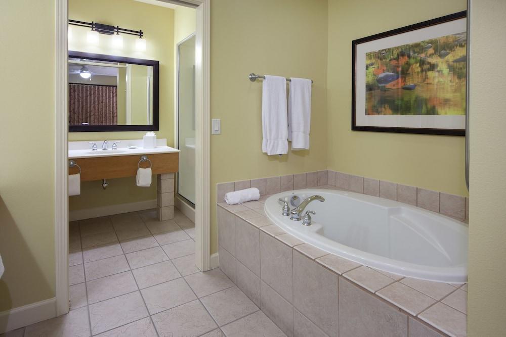Holiday Inn Club Vacations At Lake Geneva Resort Exterior photo