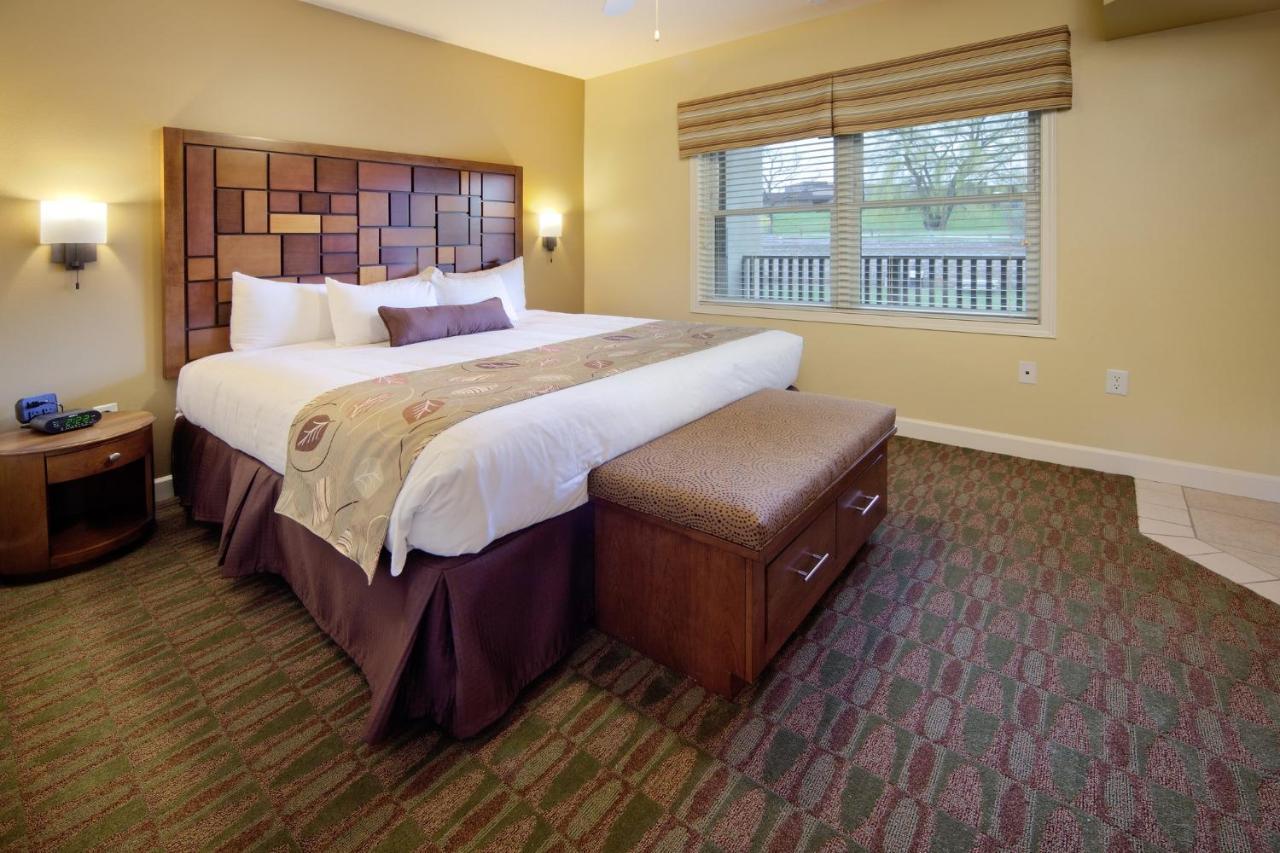 Holiday Inn Club Vacations At Lake Geneva Resort Exterior photo