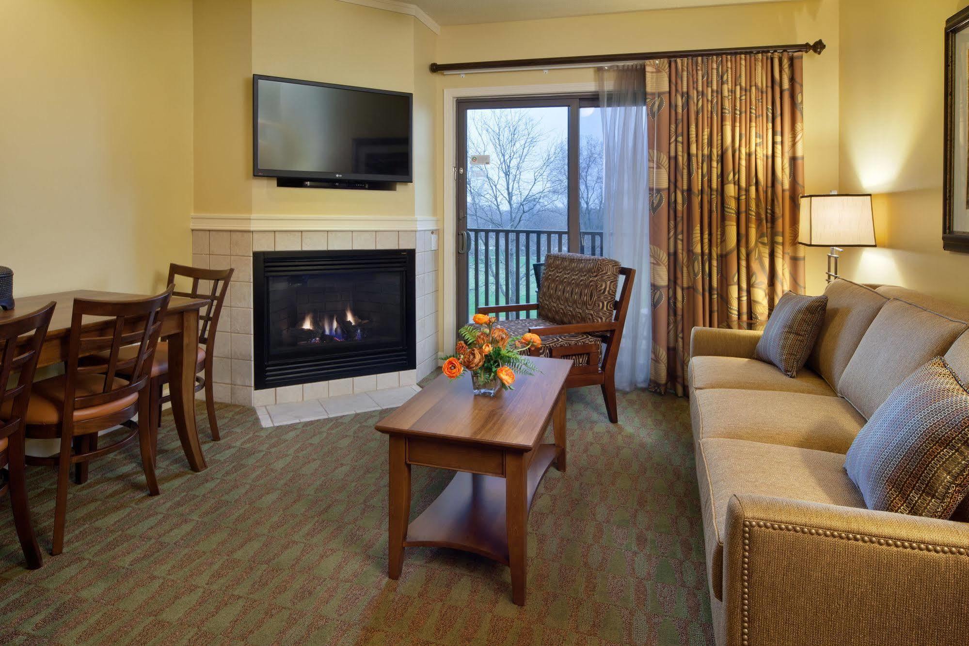 Holiday Inn Club Vacations At Lake Geneva Resort Exterior photo